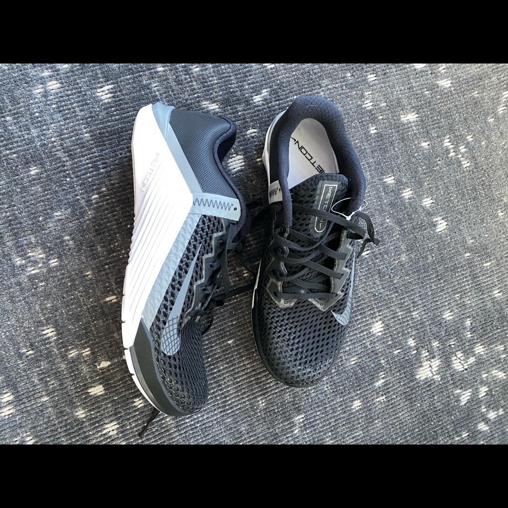 Brand new, unused NIKE METCON 6